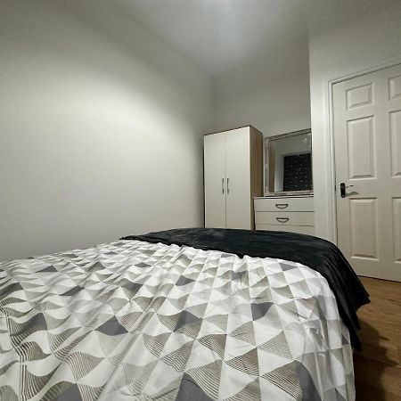 Bee Accommodations Leicester Bagian luar foto
